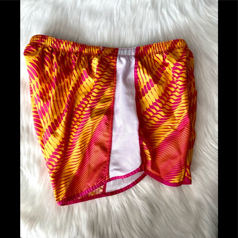 🌟 Amazing Athletic Shorts - Picture 2 of 6